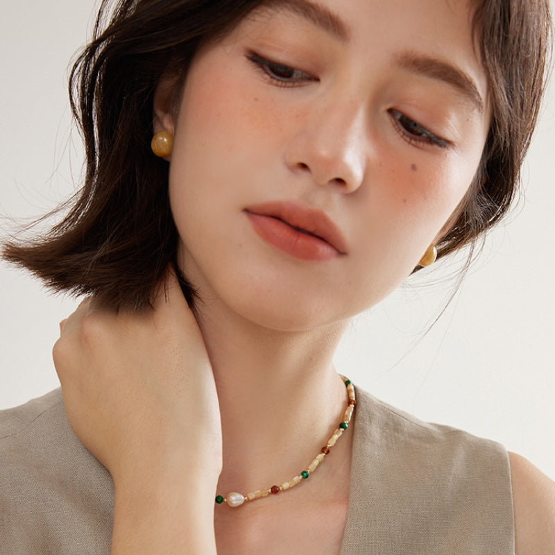 秋の茶晶 円形天然石ピアス