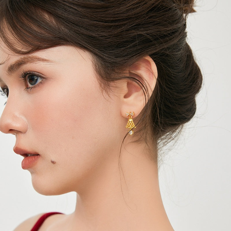 クリスマス小鈴銀ピアス