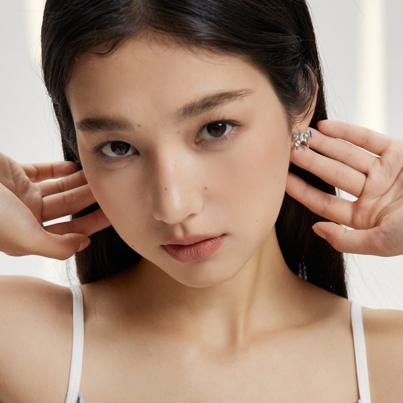 カラージルコニアリボン銀ピアス