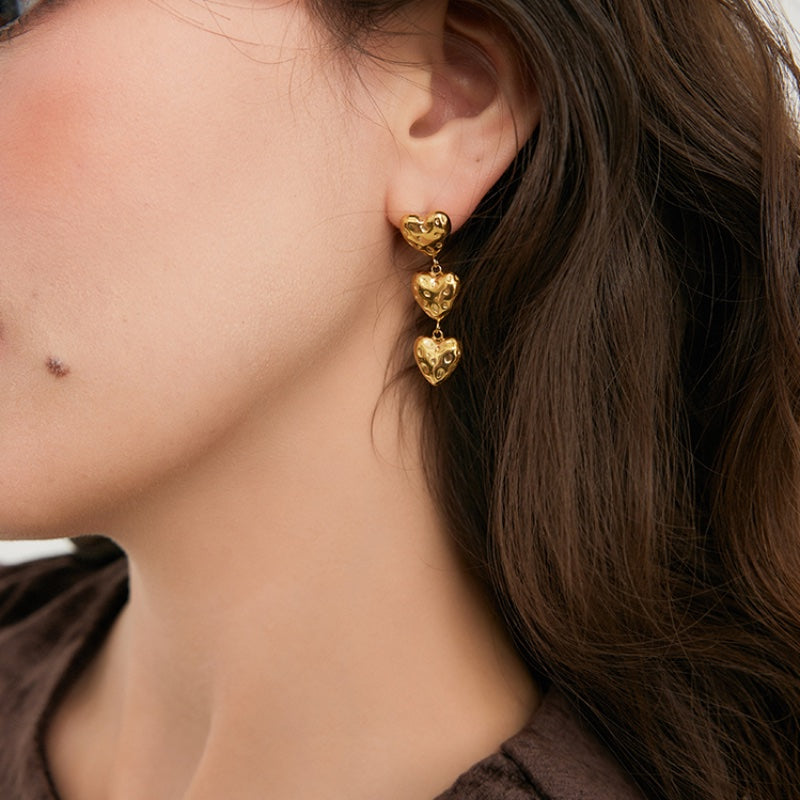 潮汐ハートテクスチャ 18K メッキチタンピアス