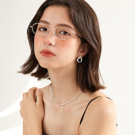 ミニマル不規則幾何銀ピアス