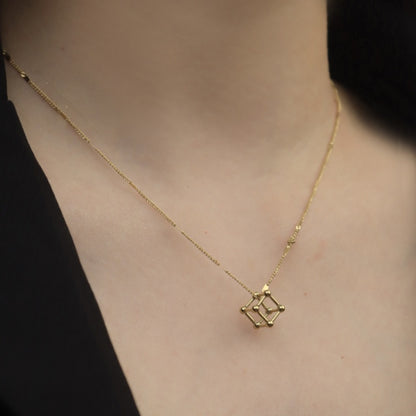 立体幾何 18K 金メッキ銅ネック