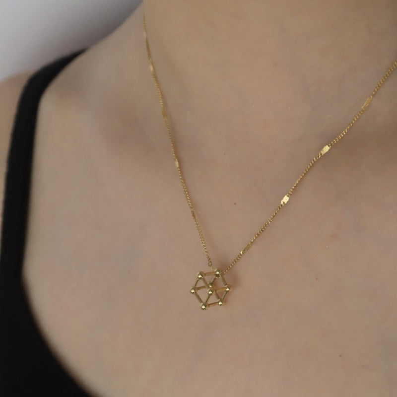立体幾何 18K 金メッキ銅ネック